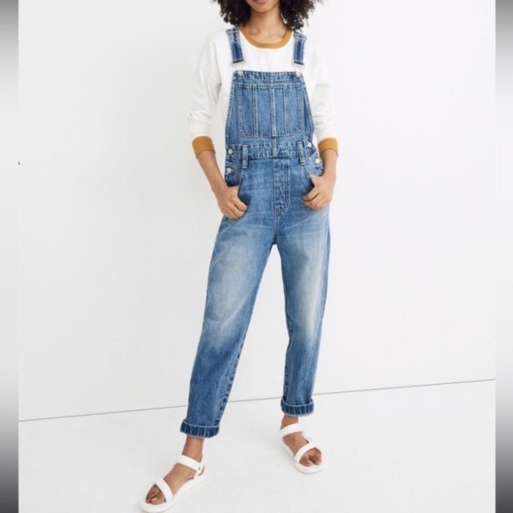 Madewell Straight Leg Overalls in Hickory Wash